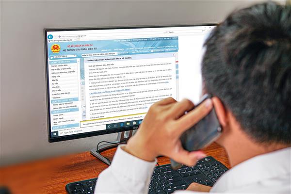 Các văn bản điện tử giao dịch qua Hệ thống, các thông tin được đăng tải trên Hệ thống được coi là văn bản gốc, có giá trị pháp lý và có hiệu lực như văn bản bằng giấy Các văn bản điện tử giao dịch qua Hệ thống, các thông tin được đăng tải trên Hệ thống được coi là văn bản gốc, có giá trị pháp lý và có hiệu lực như văn bản bằng giấy